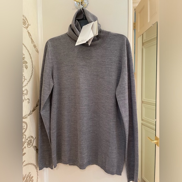 Max Mara Saluto Virgin Wool Turtleneck Top Sweater L - Picture 9 of 16
